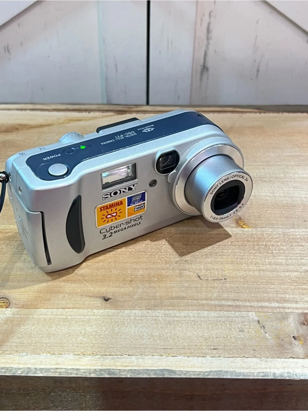 Sony Cyber-shot DSC-P71 3.2MP Compact Digital Camera w/ 128mb Memory Stick Works